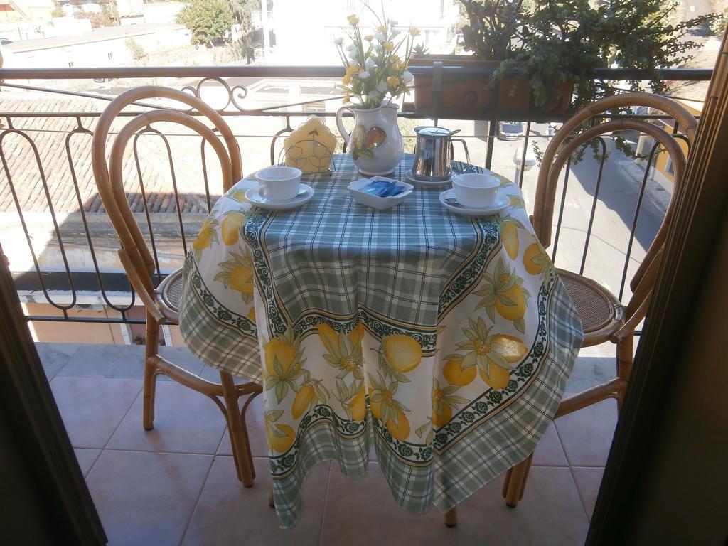 Hotel Pensione Cundari Taormina Bagian luar foto