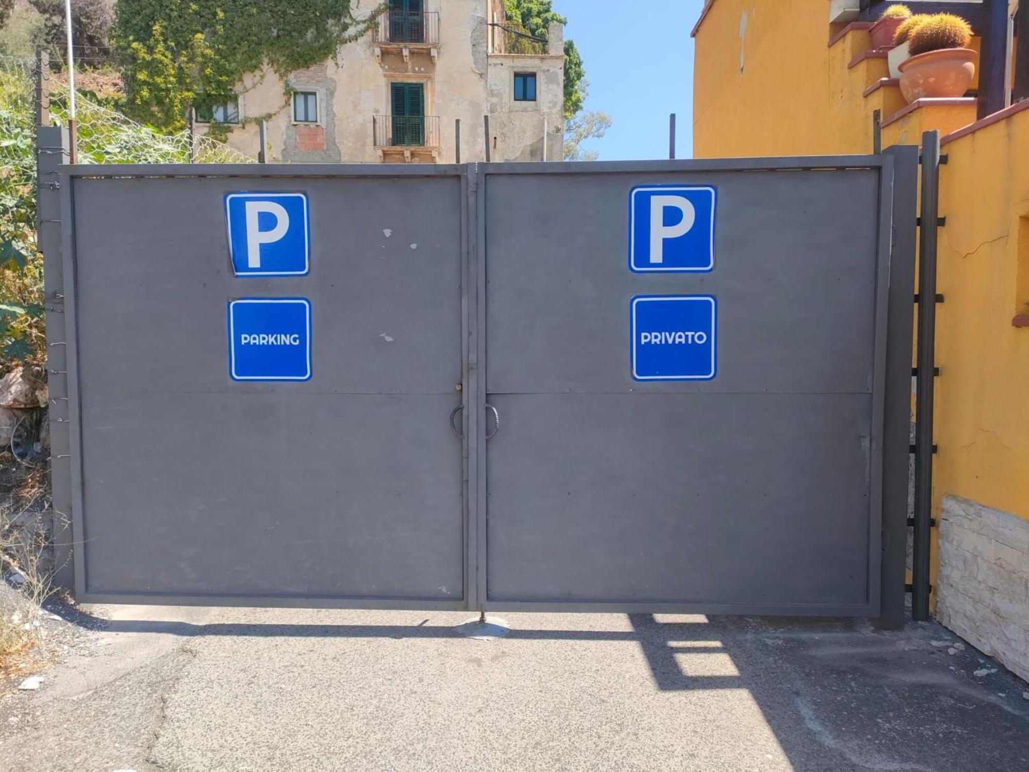 Hotel Pensione Cundari Taormina Bagian luar foto