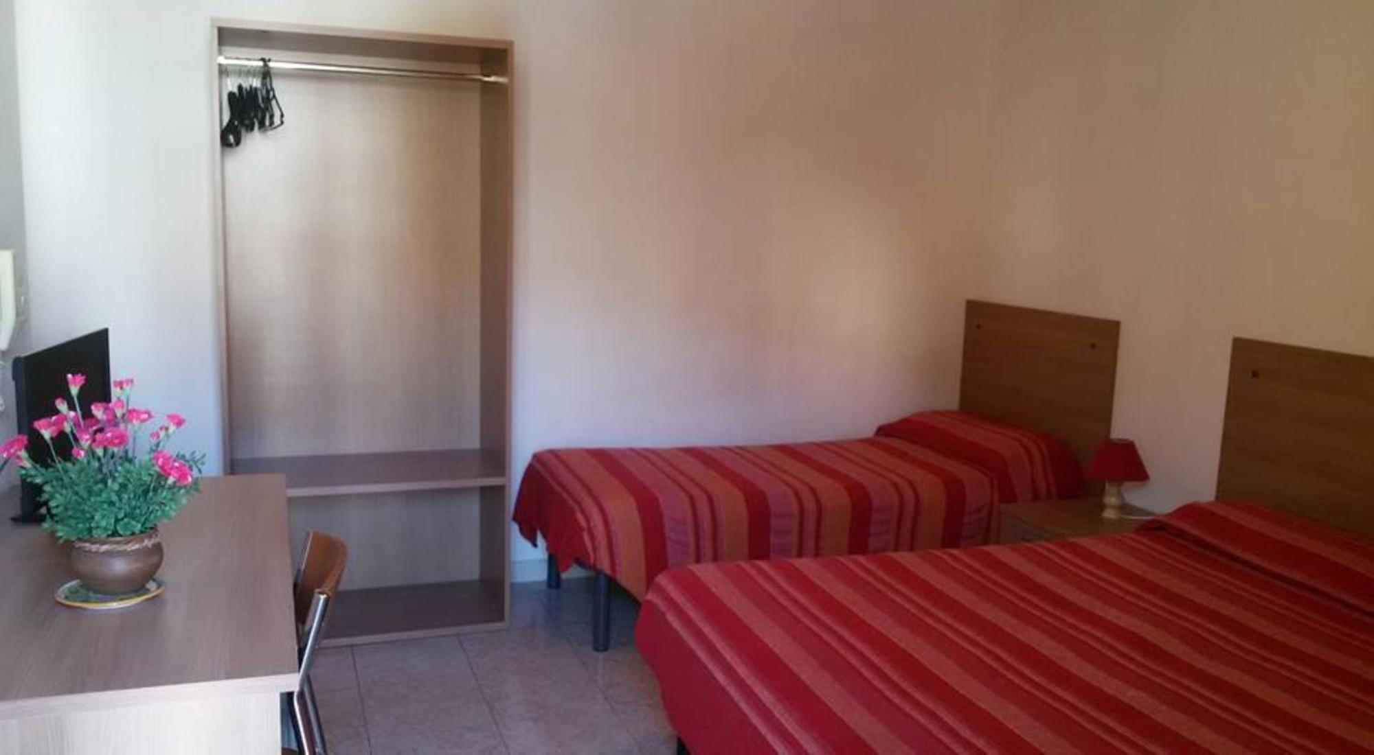 Hotel Pensione Cundari Taormina Bagian luar foto