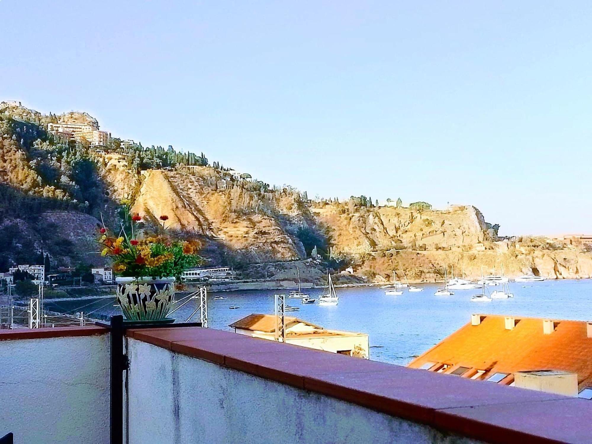 Hotel Pensione Cundari Taormina Bagian luar foto