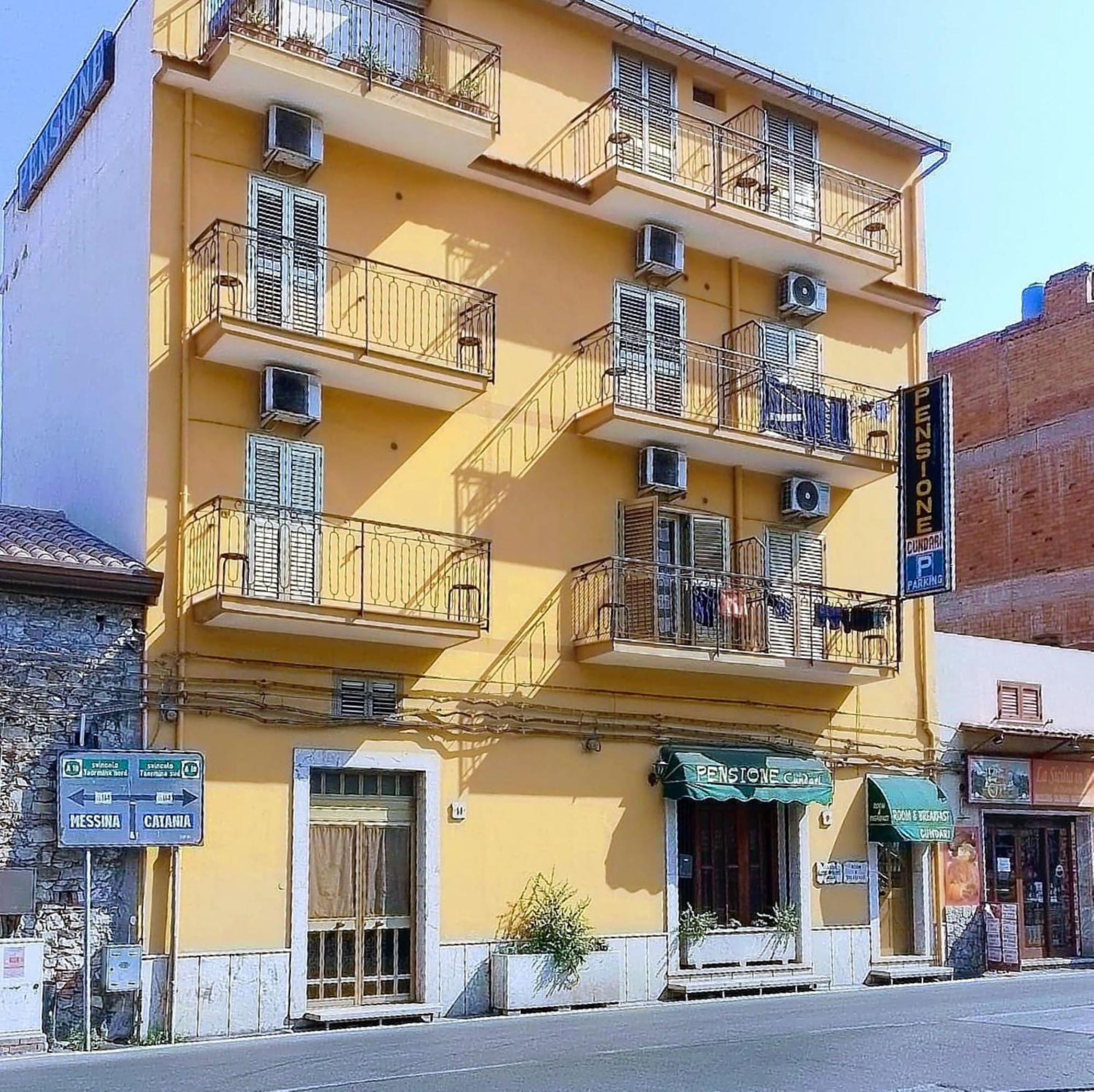 Hotel Pensione Cundari Taormina Bagian luar foto